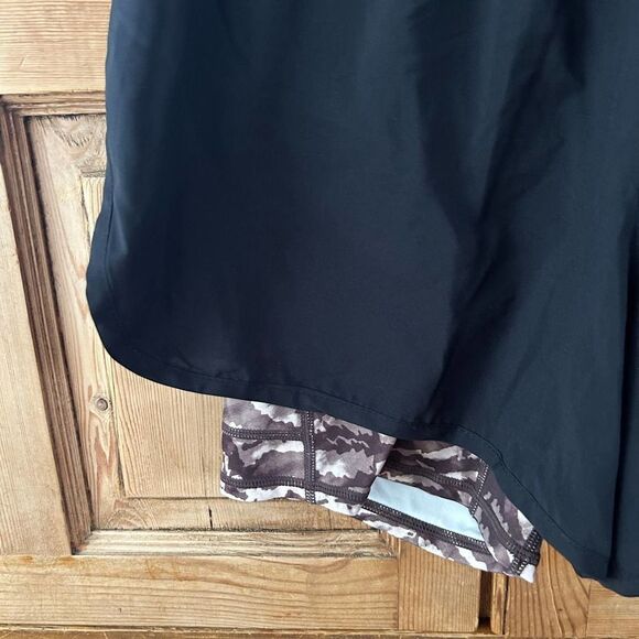 Fabletics Small Athletic Shorts Sloane Running Short Black/Smokey Runyon - Picture 6 of 9